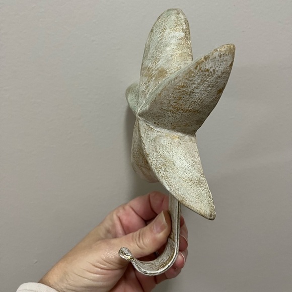 2 Rustic Starfish Wall Hooks Resin Painted starfish Metal hook - Picture 3 of 13